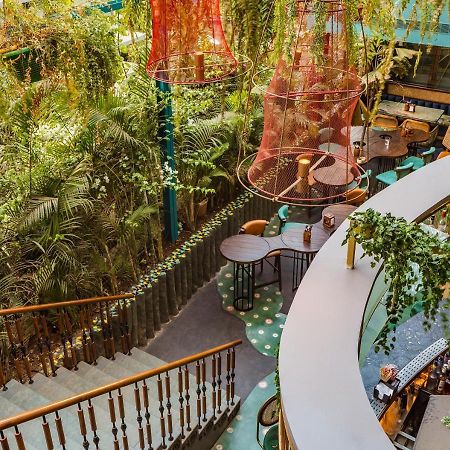 Goldfinch Hotel Mumbai Bagian luar foto