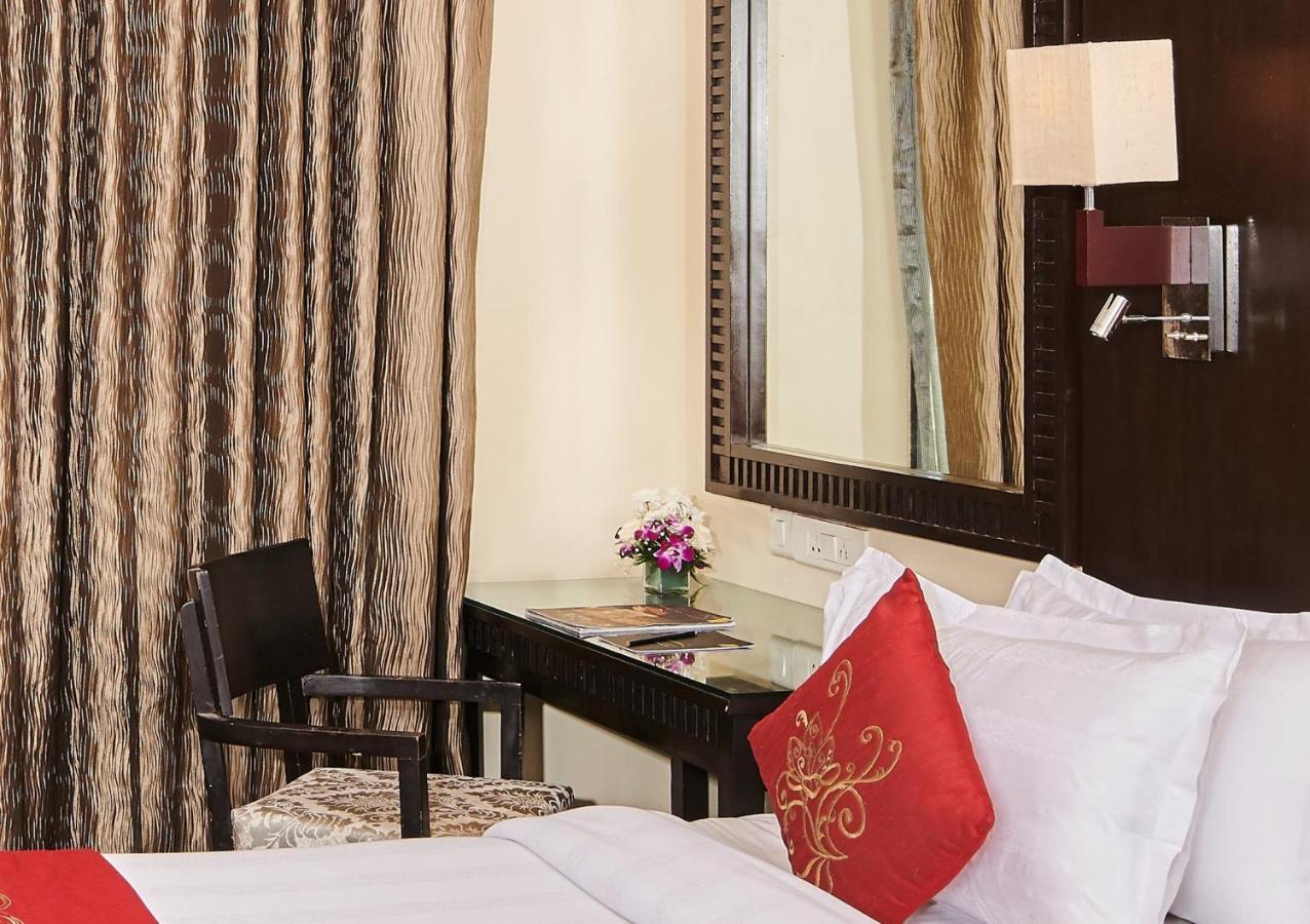 Goldfinch Hotel Mumbai Bagian luar foto