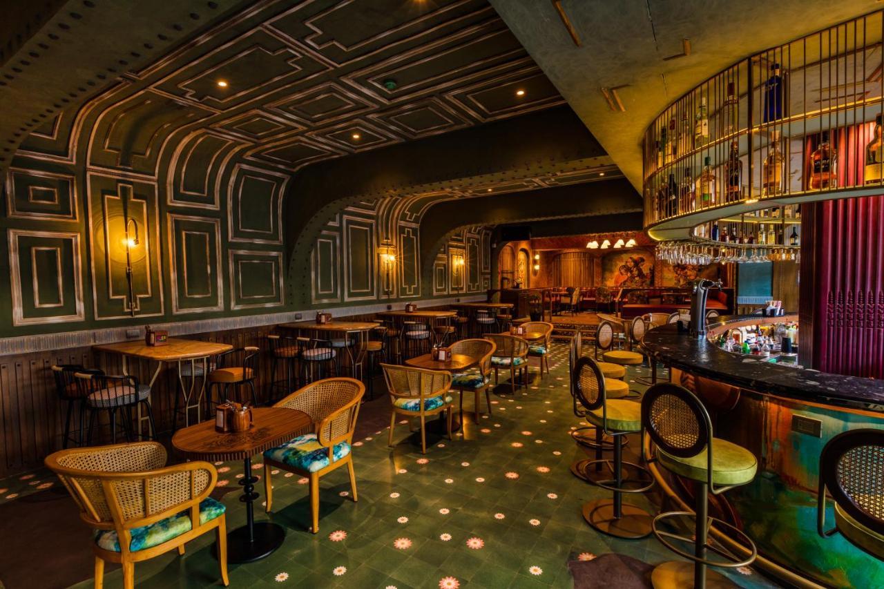 Goldfinch Hotel Mumbai Bagian luar foto