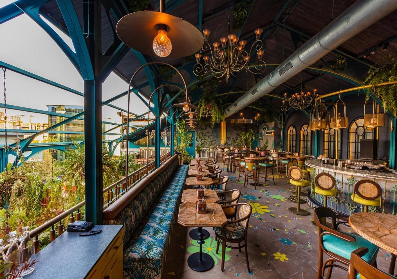 Goldfinch Hotel Mumbai Bagian luar foto