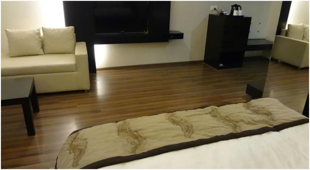 Goldfinch Hotel Mumbai Bagian luar foto